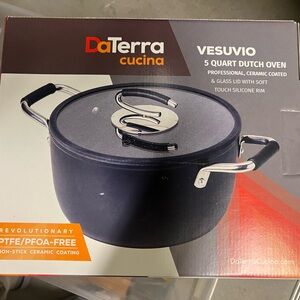 De Terra Cucina Vesuvio 5 QT INDUCTION COMPATIBLE DUTCH OVEN + GLASS LID